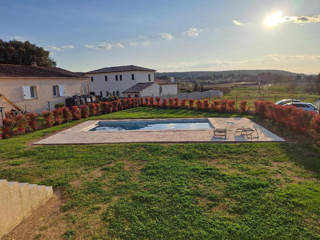 Villa Familiale Avec Piscine, Jardin A 10 Mn D'Uzes Flaux Екстериор снимка